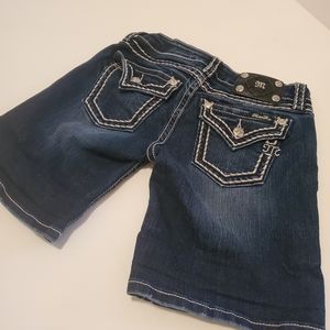 Miss Me Signature Mid Short Jean Shorts Size 26